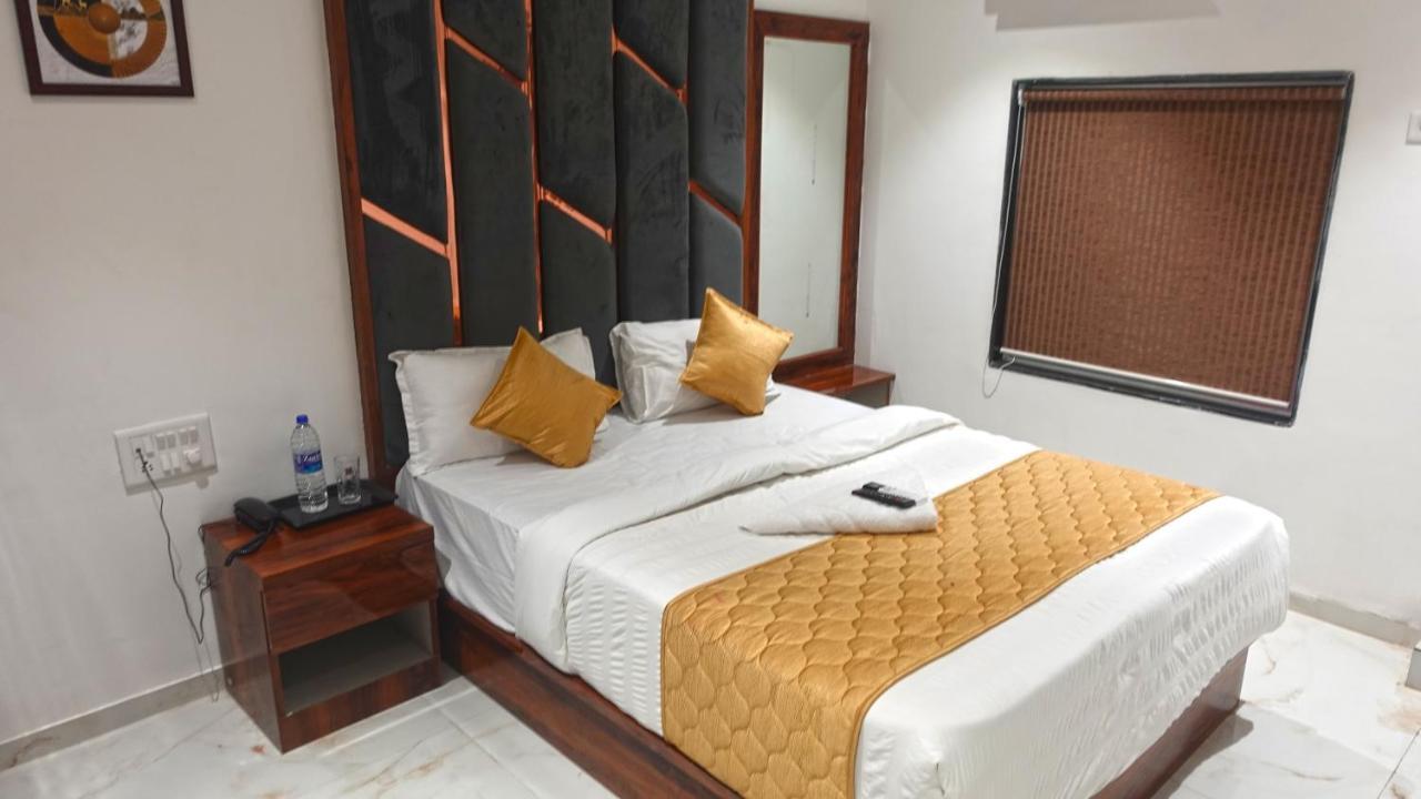 Hotel Palms Residency, Chembur Mumbai Exterior foto