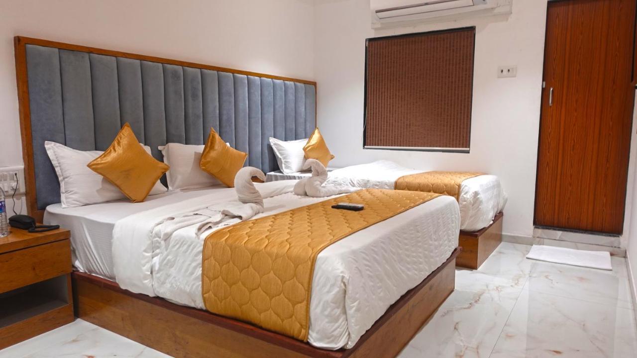 Hotel Palms Residency, Chembur Mumbai Exterior foto