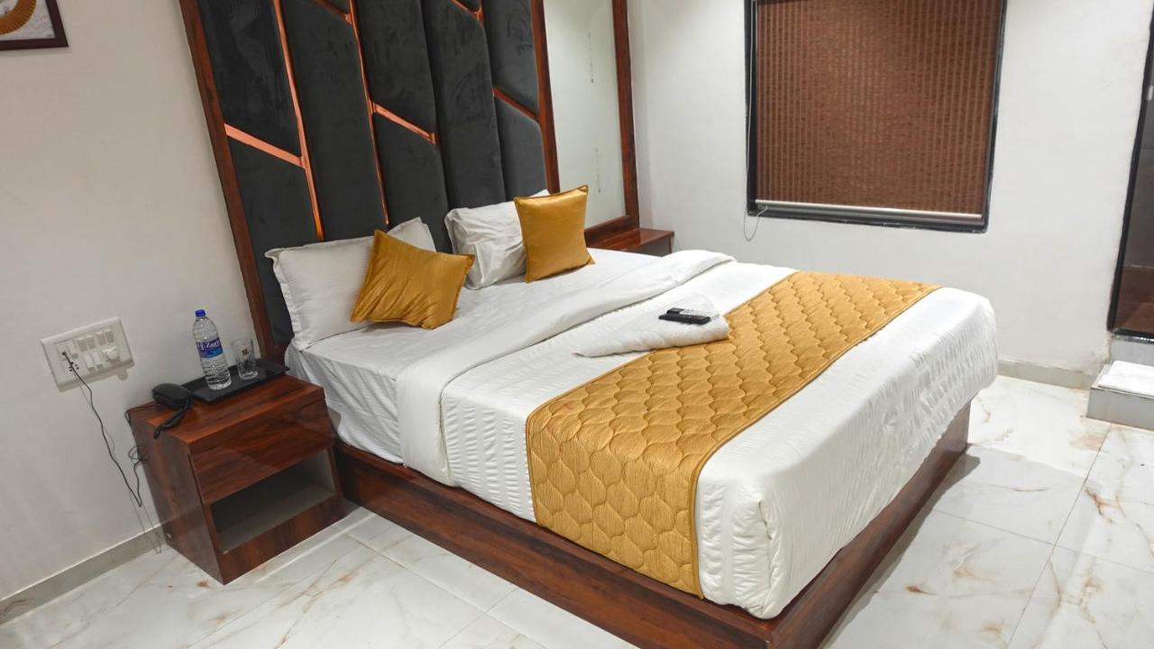 Hotel Palms Residency, Chembur Mumbai Exterior foto