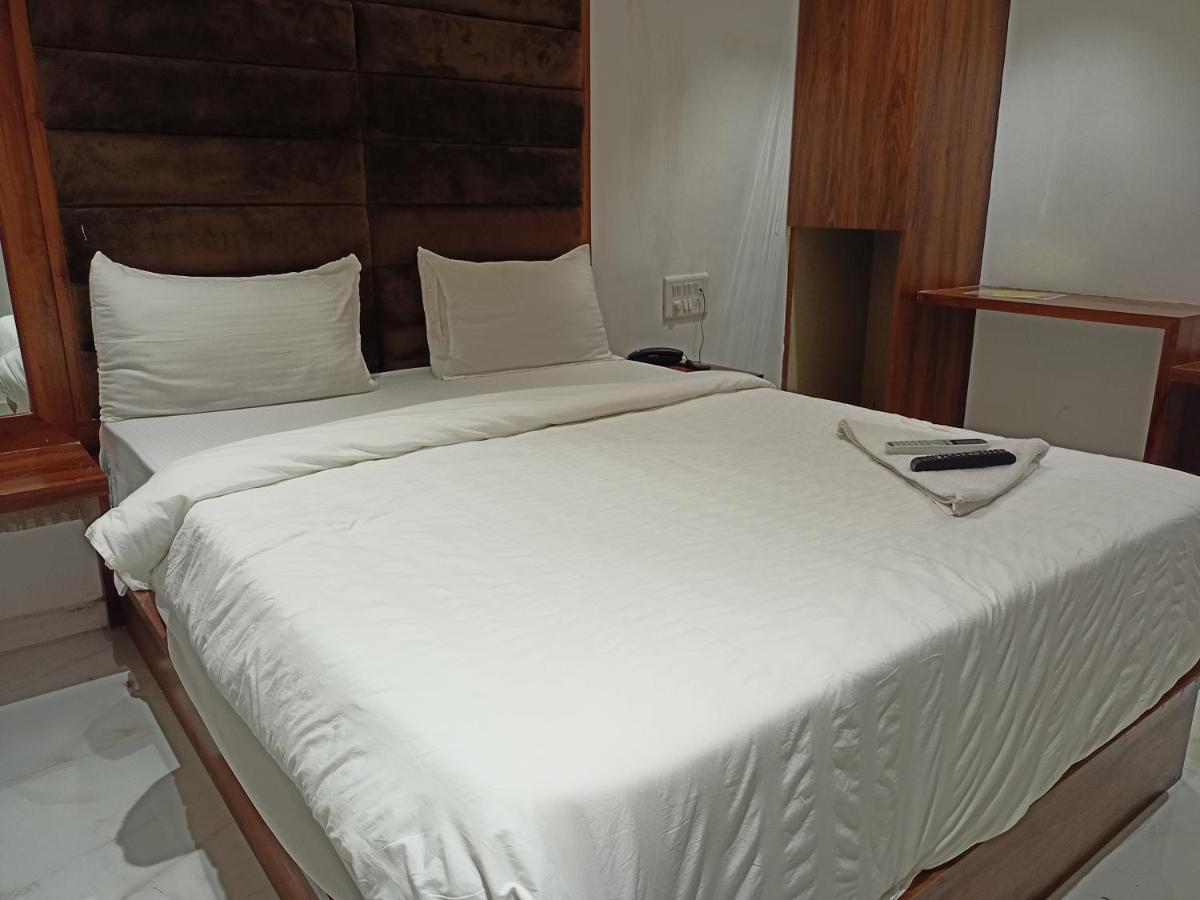 Hotel Palms Residency, Chembur Mumbai Exterior foto